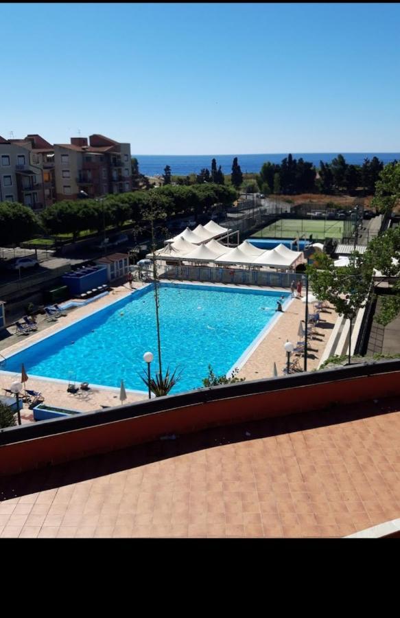 Appartamento Les Roches Noires Giardini-Naxos Exterior foto